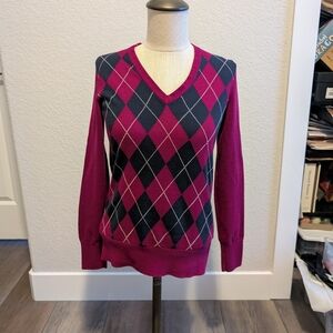 Tommy Hilfiger Women's V-Neck Argyle Sweater - Pink and Black